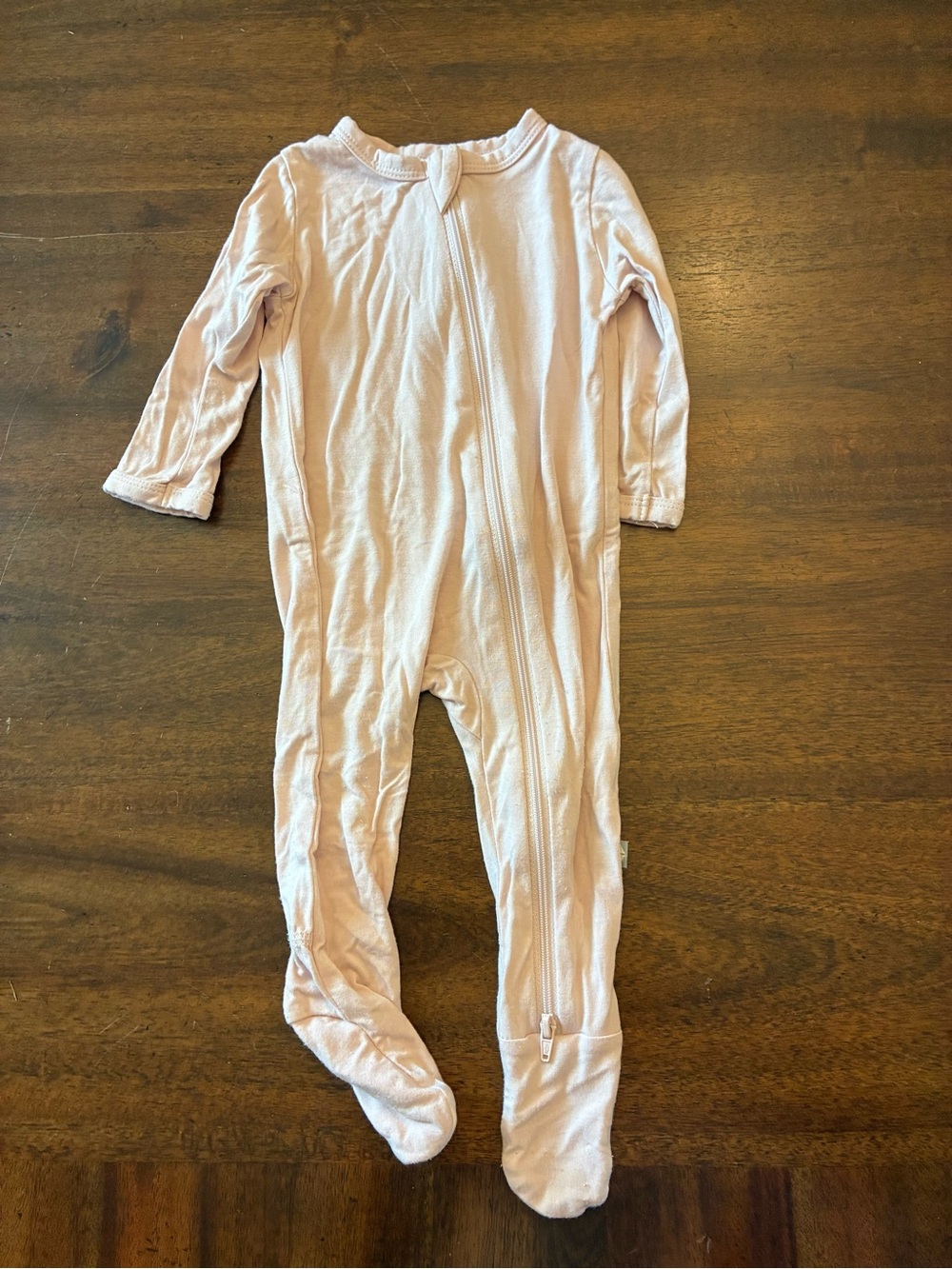 Kyte Baby Zippered Romper 3-6 Months Pajamas Bamboo Light Pink Minor Wash Wear